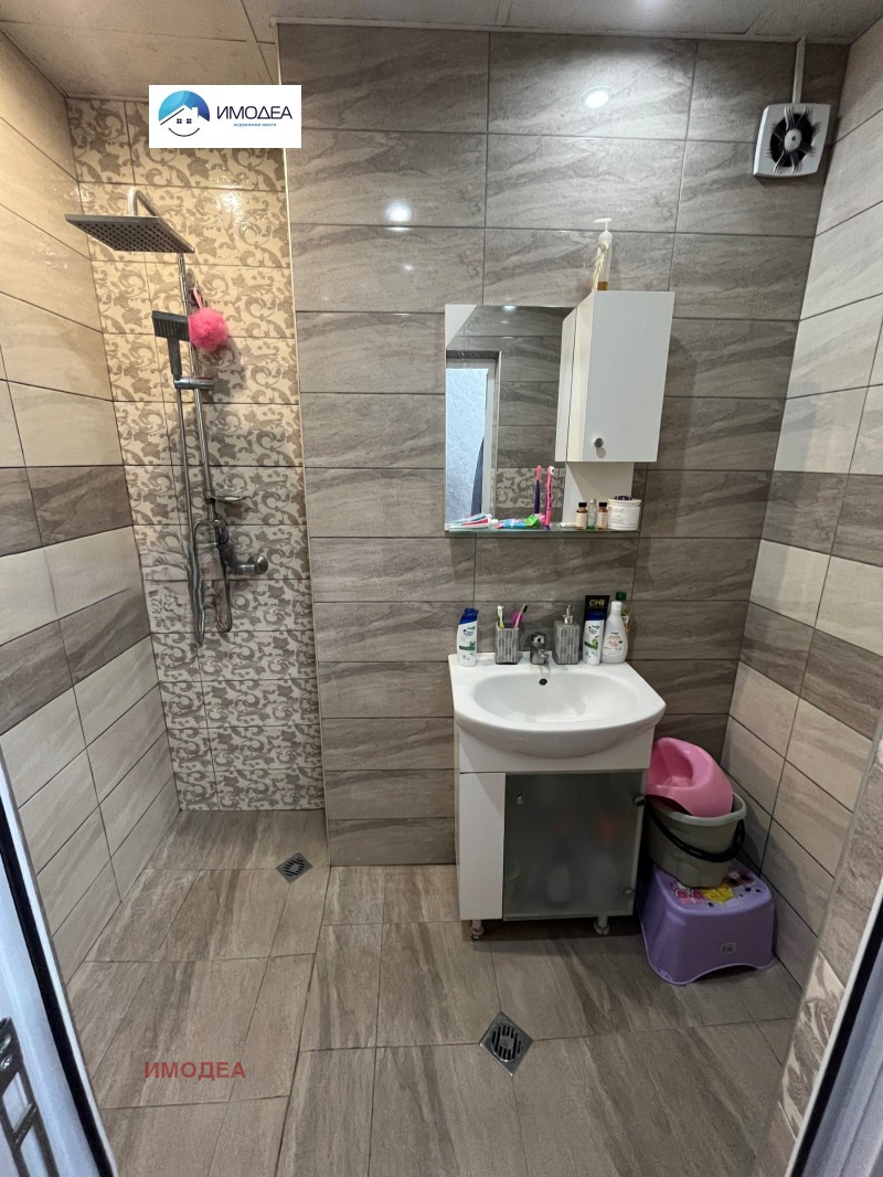 Продава 3-СТАЕН, гр. Велико Търново, Колю Фичето, снимка 4 - Апартаменти - 53435493