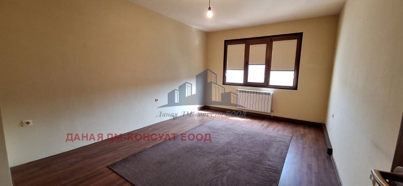 Eladó  3+ hálószoba Sumen , Bojan Balgaranov 2 , 102 négyzetméter | 29248843