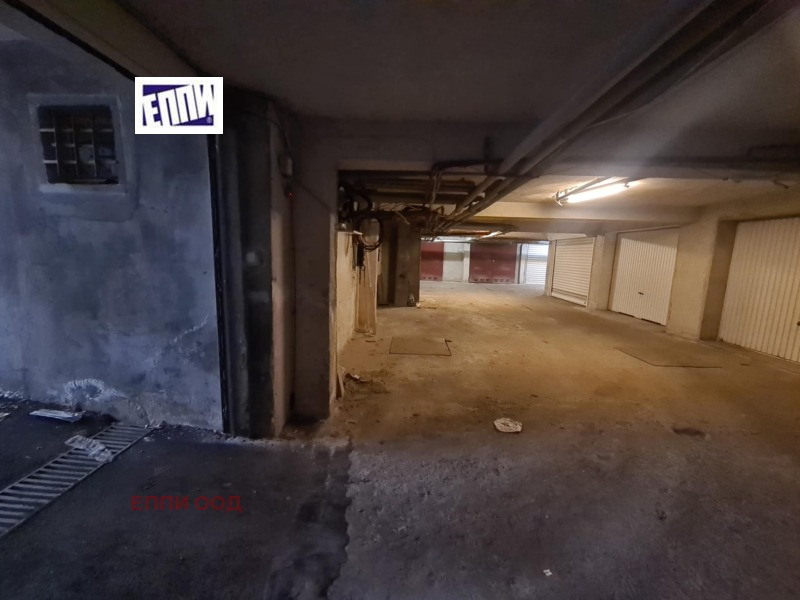 Продава ГАРАЖ, ПАРКОМЯСТО, гр. София, Стрелбище, снимка 7 - Гаражи и паркоместа - 53234427