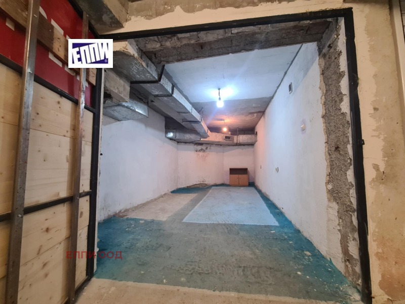 Продава ГАРАЖ, ПАРКОМЯСТО, гр. София, Стрелбище, снимка 10 - Гаражи и паркоместа - 53234427