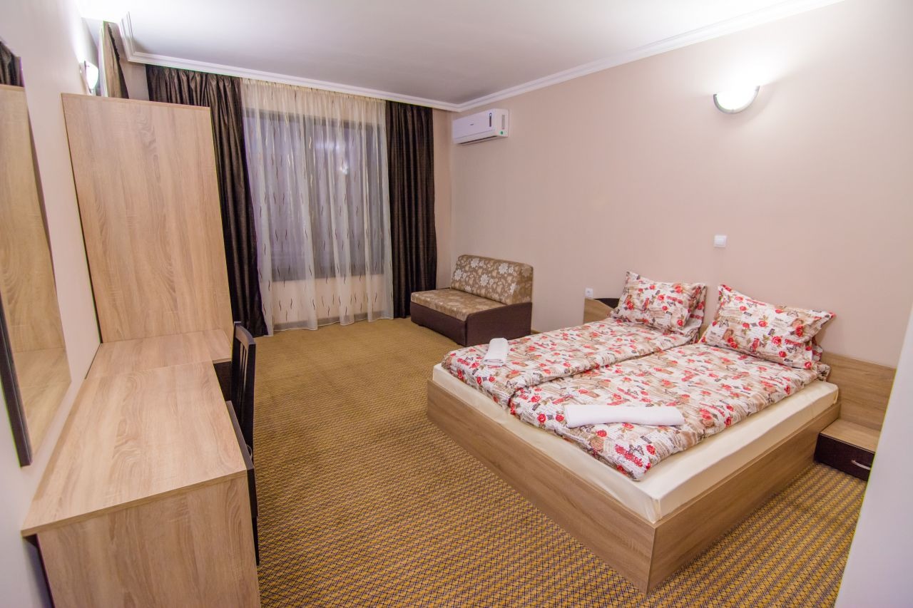 Продава КЪЩА, с. Минерални бани, област Хасково, снимка 12 - Къщи - 54063934