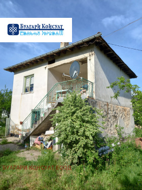 Casa Vaksevo, região Kyustendil 2