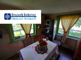 Casa Vaksevo, região Kyustendil 13