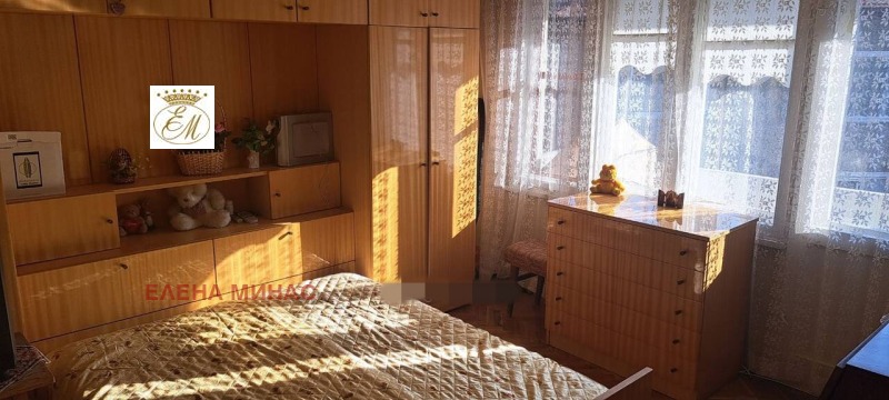 Продава МНОГОСТАЕН, гр. Шумен, Куршун чешма, снимка 4 - Апартаменти - 53341191