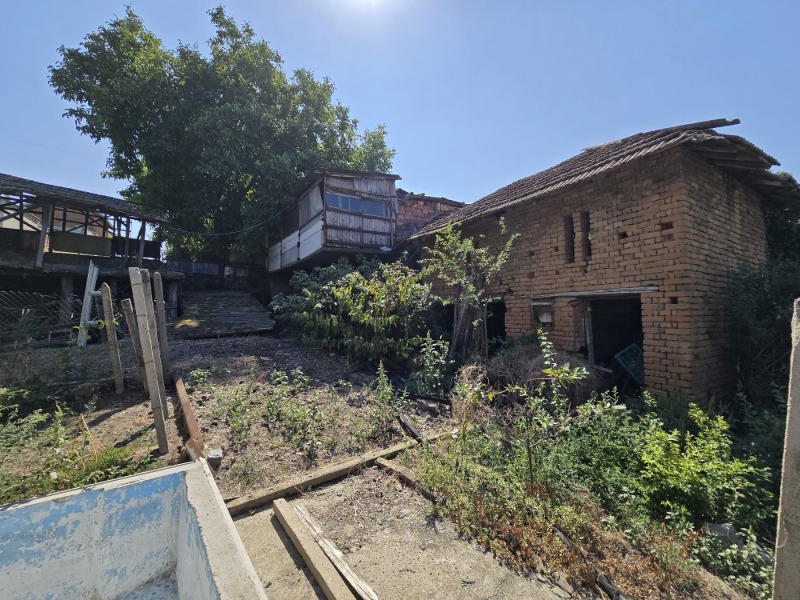 Till salu  Hus region Pleven , Grivica , 100 kvm | 66818428 - bild [17]