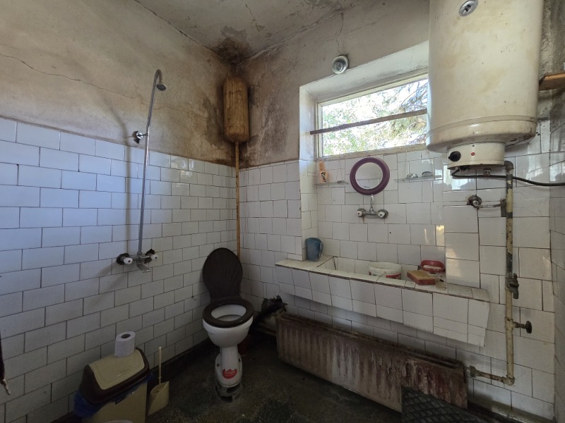 Till salu  Hus region Pleven , Grivica , 100 kvm | 66818428 - bild [10]