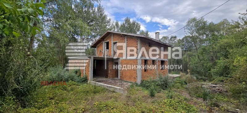 Продава КЪЩА, с. Гълъбовци, област София област