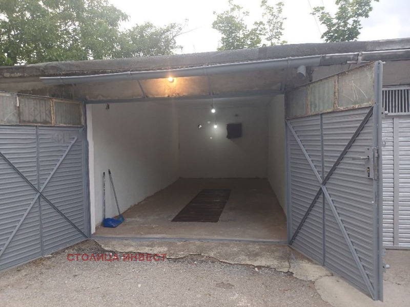Til salg  Garage Ruse , Zdravets Iztok , 20 kvm | 73662572