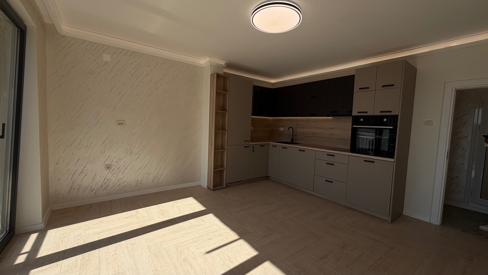 Продава 3-СТАЕН, гр. Варна, Трошево, снимка 2 - Апартаменти - 56116678