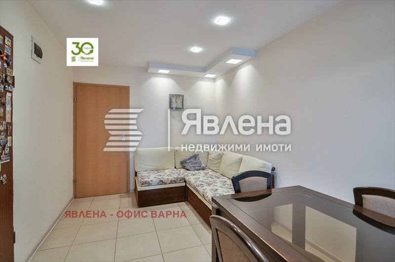 Продава 3-СТАЕН, гр. Варна, Център, снимка 2 - Aпартаменти - 49171899