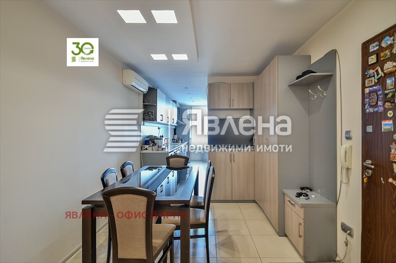 Продава 3-СТАЕН, гр. Варна, Център, снимка 1 - Aпартаменти - 49171899