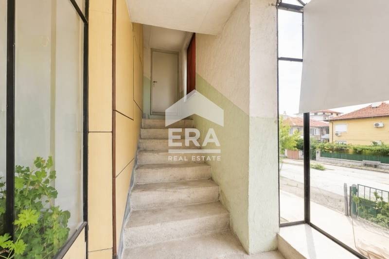Продава ЕТАЖ ОТ КЪЩА, гр. Хасково, Тракийски, снимка 4 - Етаж от къща - 55455722