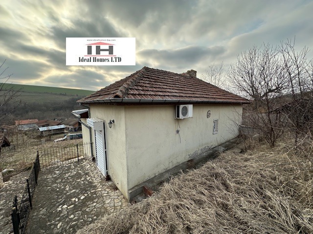 Продава КЪЩА, с. Ореховица, област Плевен, снимка 15 - Къщи - 44712011