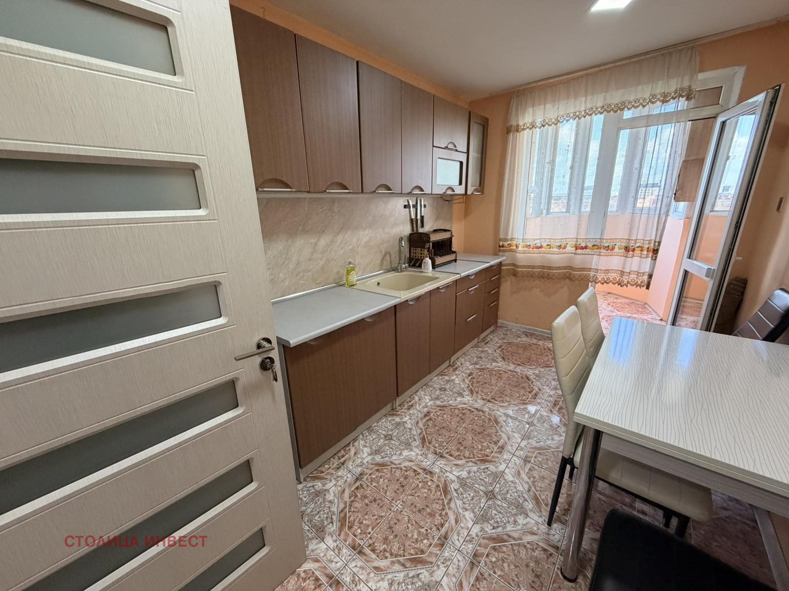 Продава 3-СТАЕН, гр. Русе, Родина 2, снимка 3 - Апартаменти - 54213637