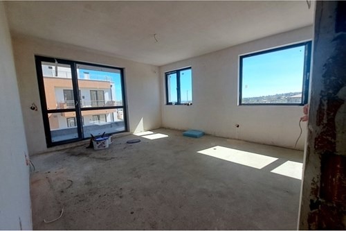 Продава 2-СТАЕН, гр. Варна, м-т Горна Трака, снимка 1 - Aпартаменти - 48400056