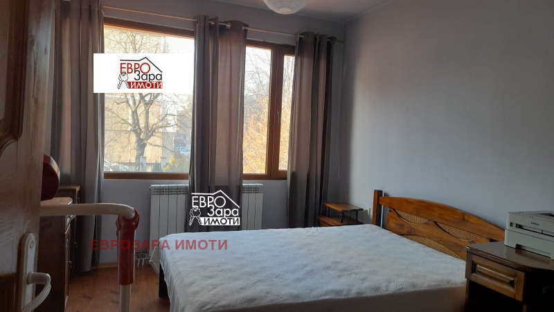 En venta  Casa Stara Zagora , Kolyo Ganchev , 250 metros cuadrados | 25167759 - imagen [10]