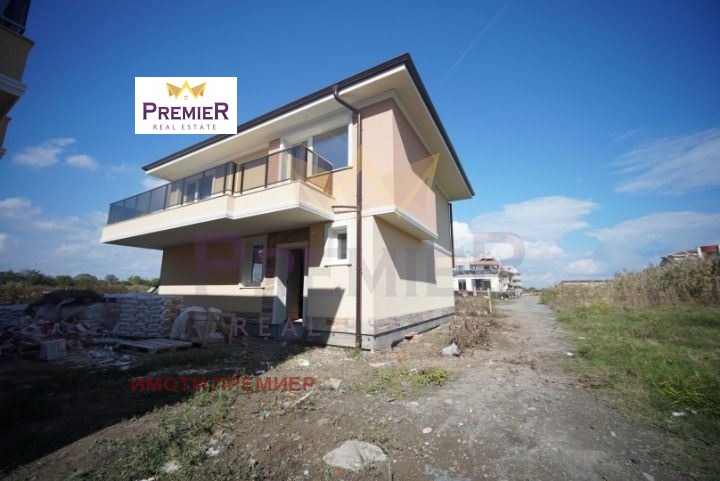 Продава КЪЩА, гр. Поморие, област Бургас, снимка 2 - Къщи - 52811823