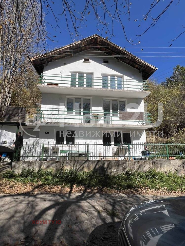 Продава КЪЩА, гр. Брезник, област Перник, снимка 11 - Къщи - 53275867