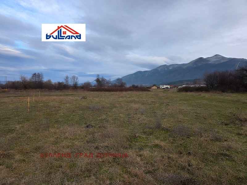 Продава ЗЕМЕДЕЛСКА ЗЕМЯ, с. Самораново, област Кюстендил