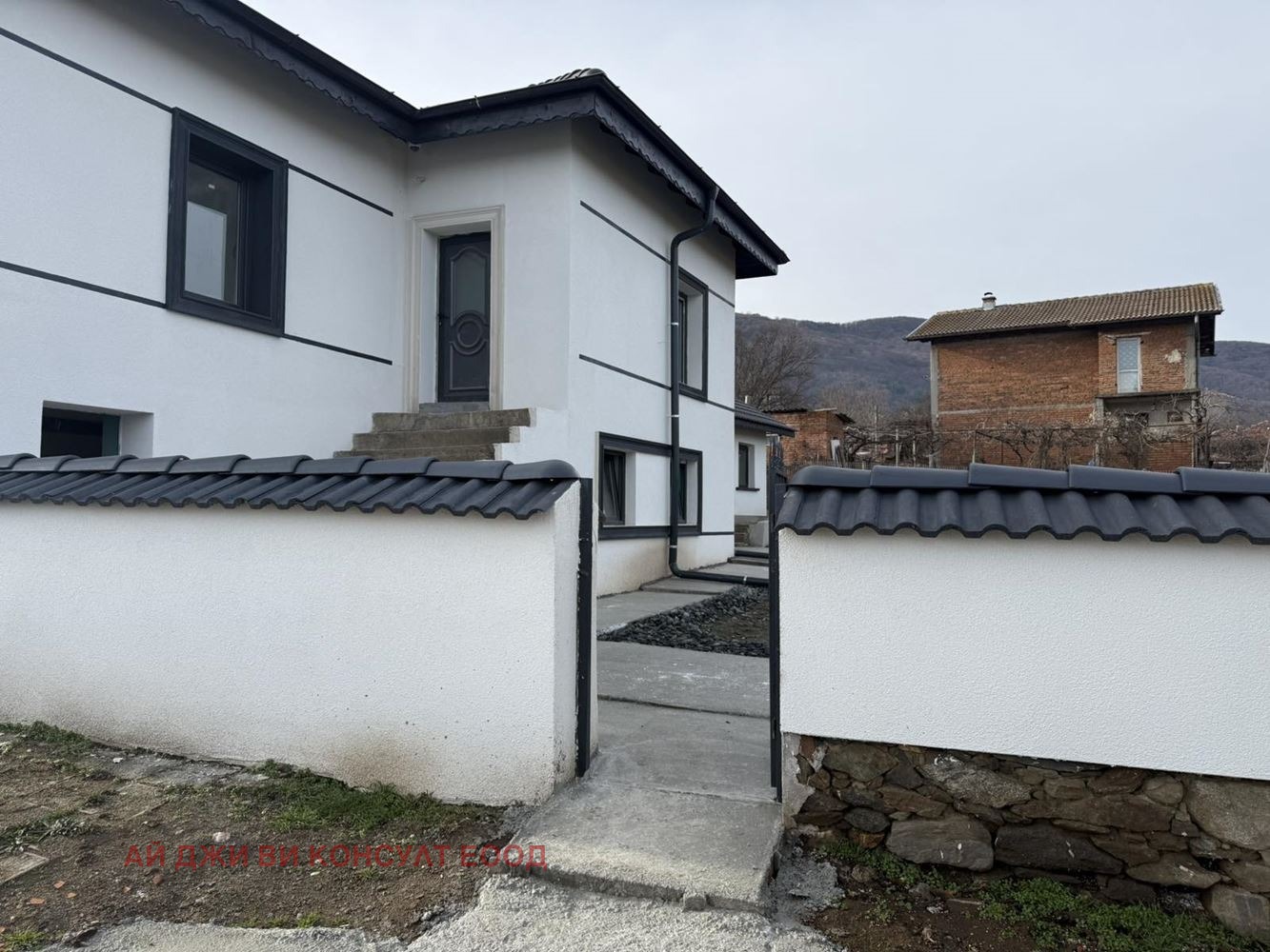 Продава КЪЩА, с. Полянци, област София област, снимка 2 - Къщи - 53340226