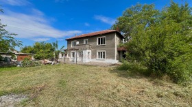 Casa Zetyovo, región Stara Zagora 5