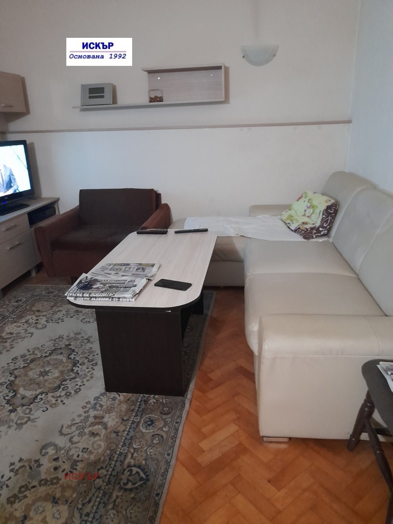 Eladó  2 hálószobás Pleven , Idealen centar , 70 négyzetméter | 25984516