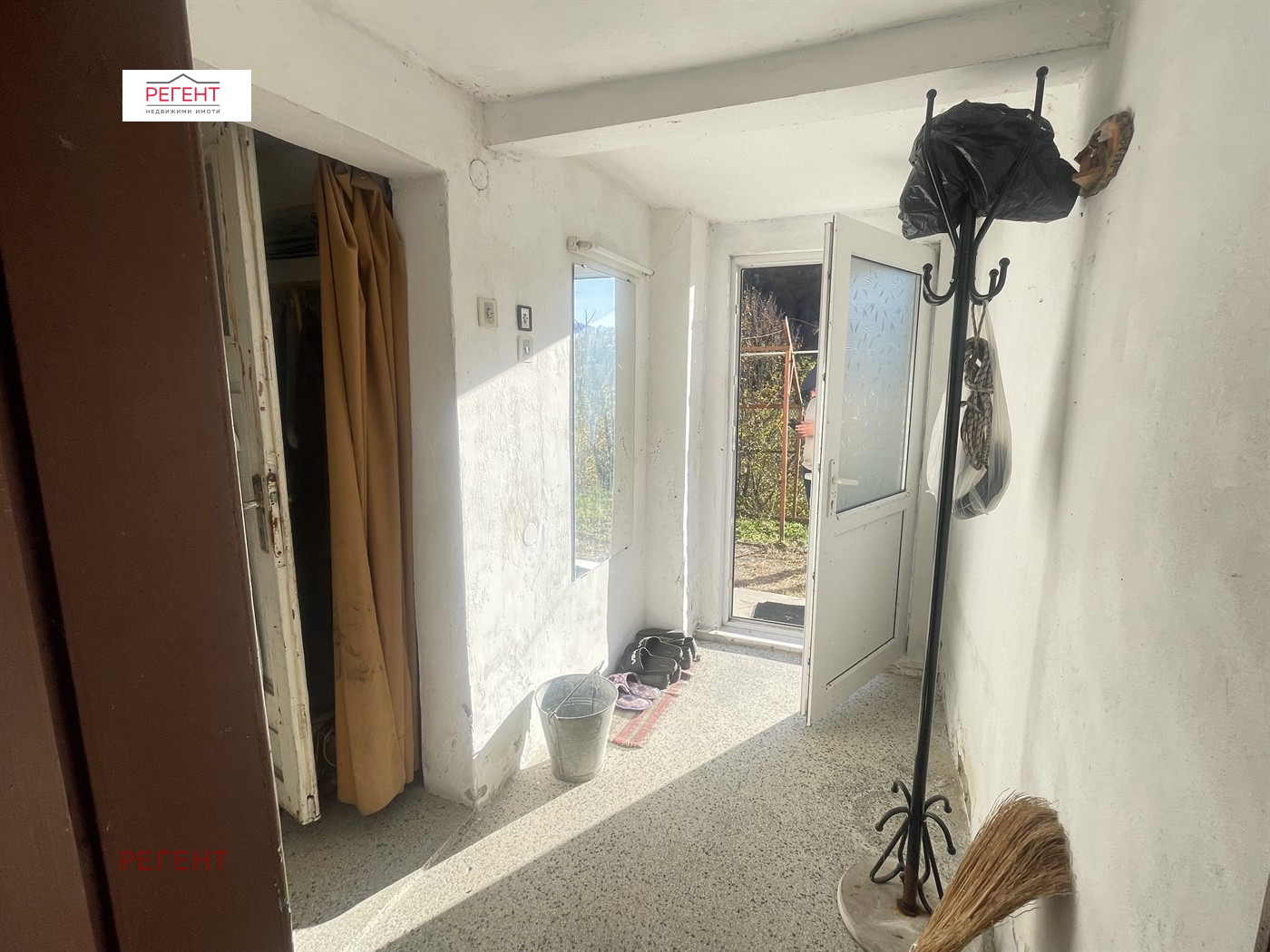 Продава КЪЩА, с. Стоките, област Габрово, снимка 2 - Къщи - 52291297