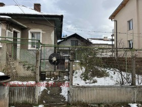 Продажба на имоти в гр. Нови Искър, град София — страница 3 - изображение 9 