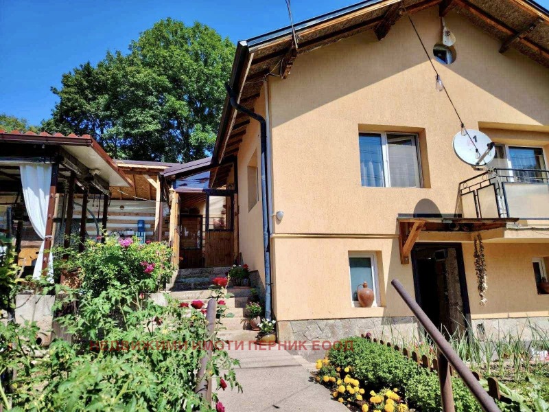 Продава КЪЩА, област Перник, с. Ръжавец • по договаряне • 53306166 — Holmes.bg