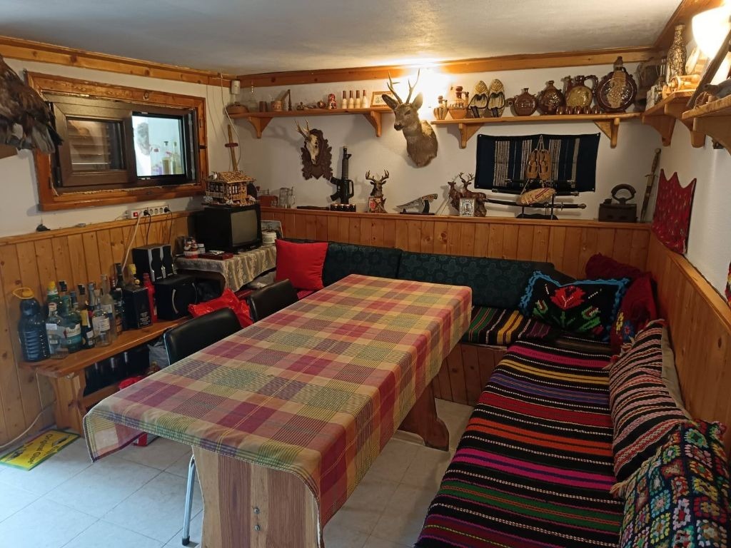 Продава КЪЩА, с. Гложене, област Ловеч, снимка 2 - Къщи - 54725016