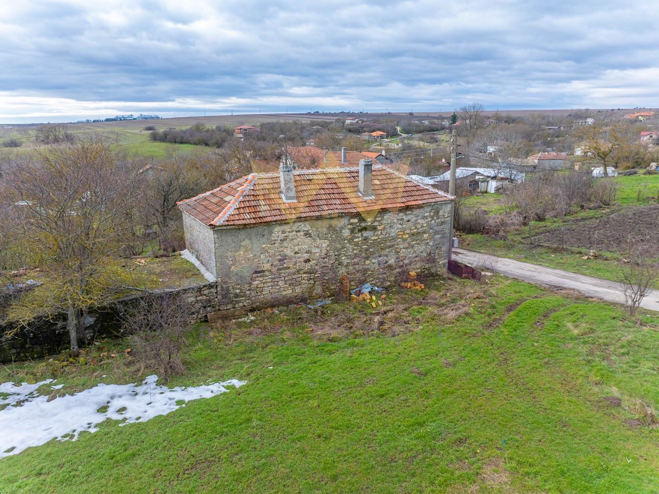 Продава КЪЩА, с. Изгрев, област Варна, снимка 2 - Къщи - 53618721