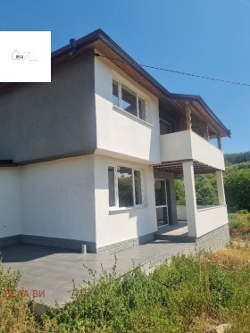 House Staro selo, region Pernik 4