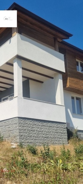 House Staro selo, region Pernik 2