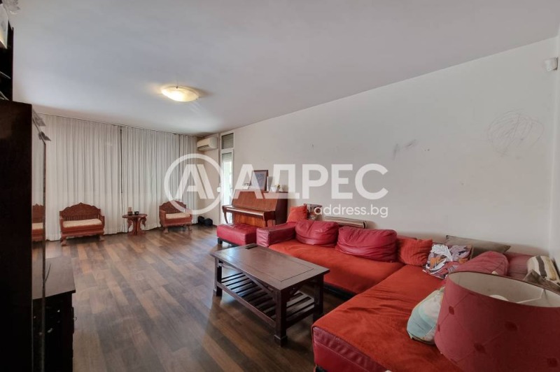 Продава МНОГОСТАЕН, гр. София, Мусагеница, снимка 2 - Апартаменти - 53531250