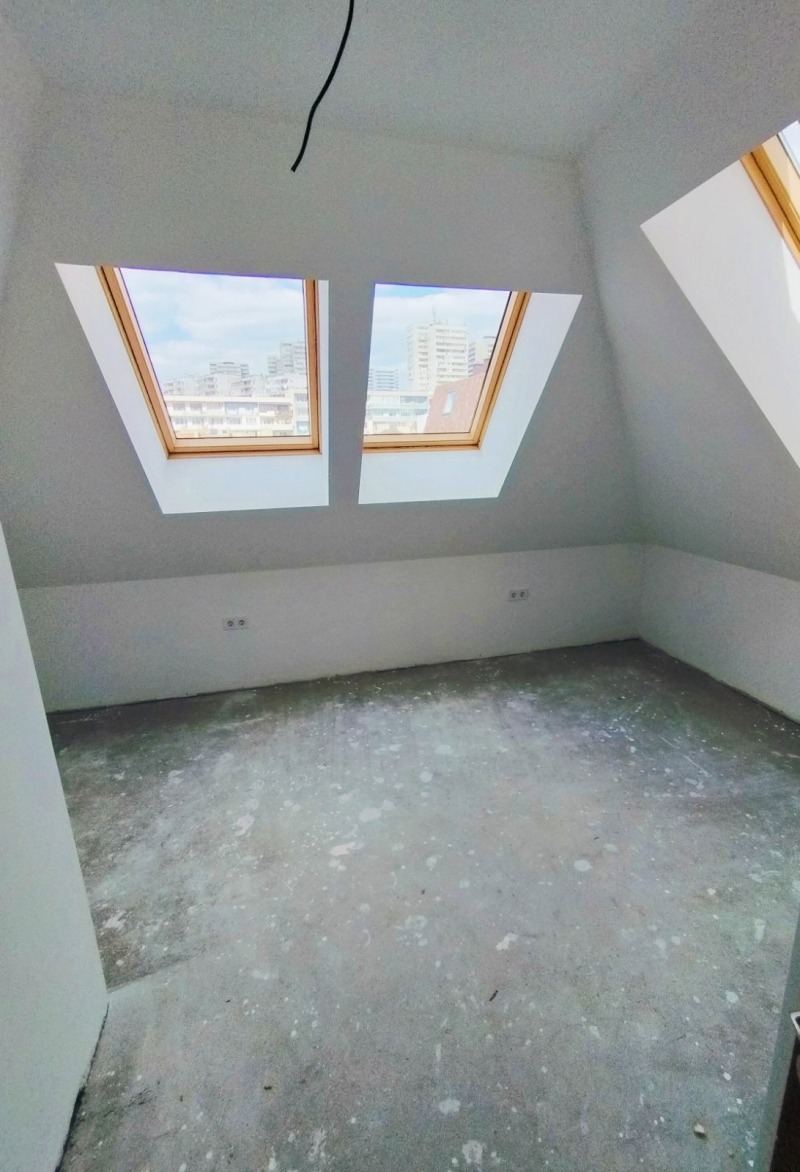 Продава МЕЗОНЕТ, гр. Варна, Левски 2, снимка 2 - Апартаменти - 53339513