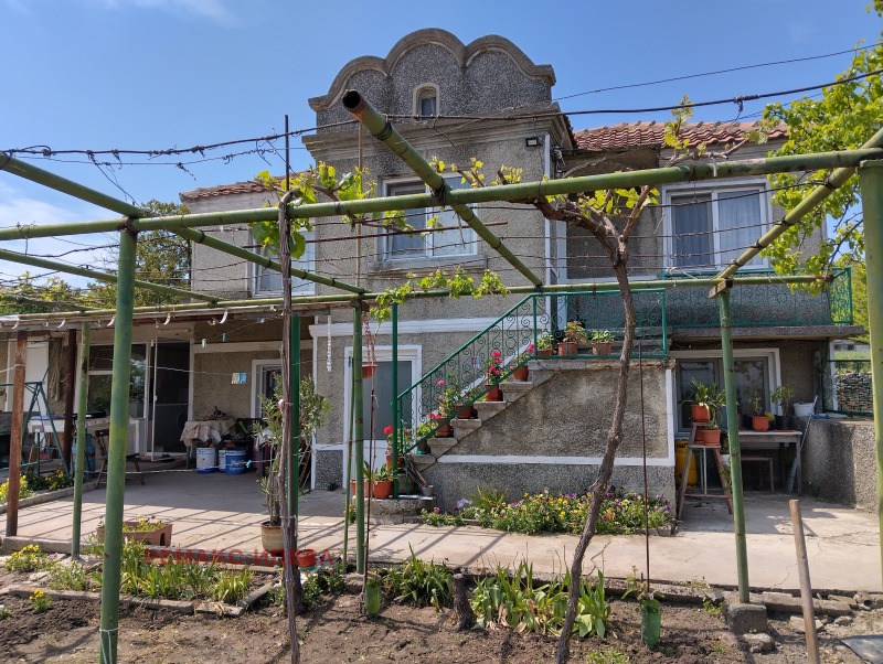 Te koop  Huis regio Varna , Devnja , 262 m² | 71898240