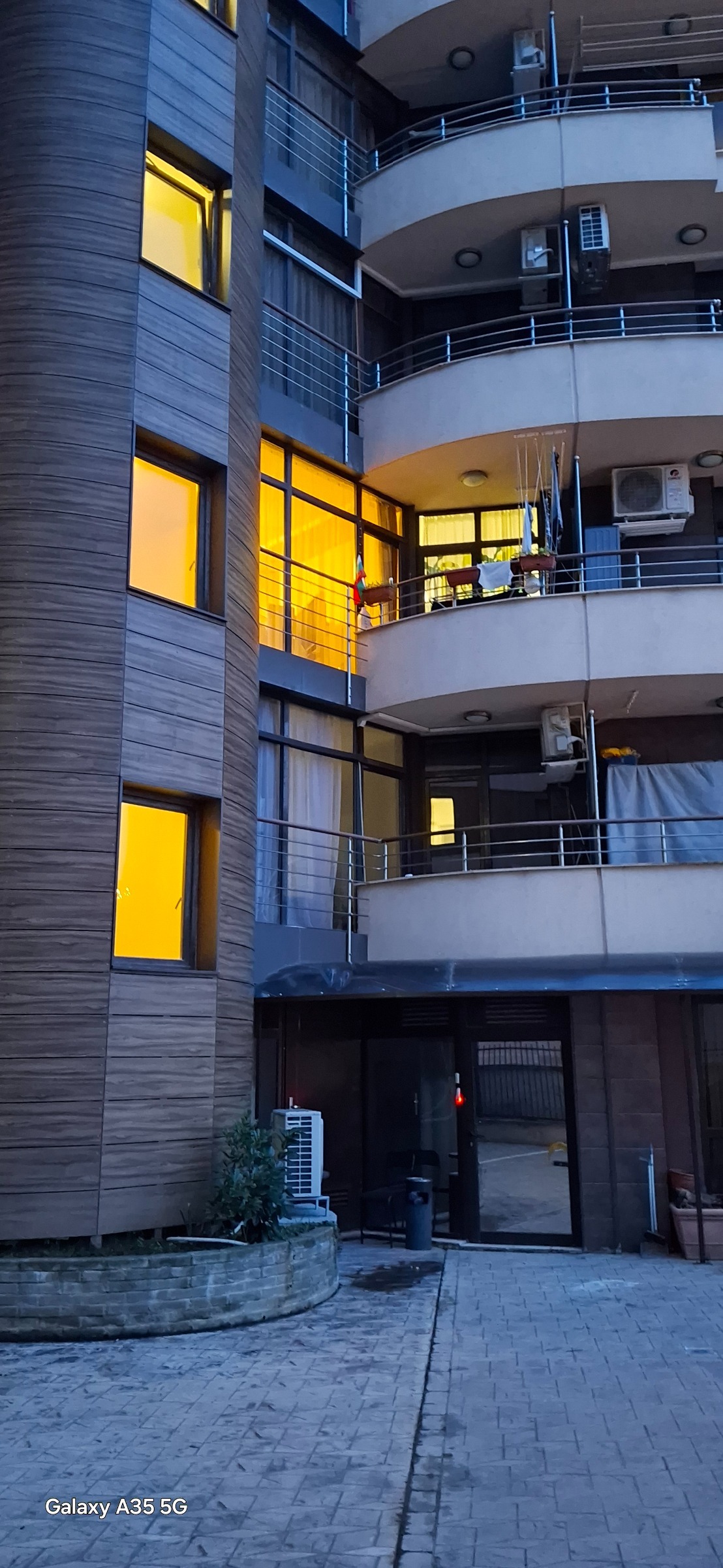 Продава 3-СТАЕН, гр. София, Студентски град, снимка 2 - Апартаменти - 54122236