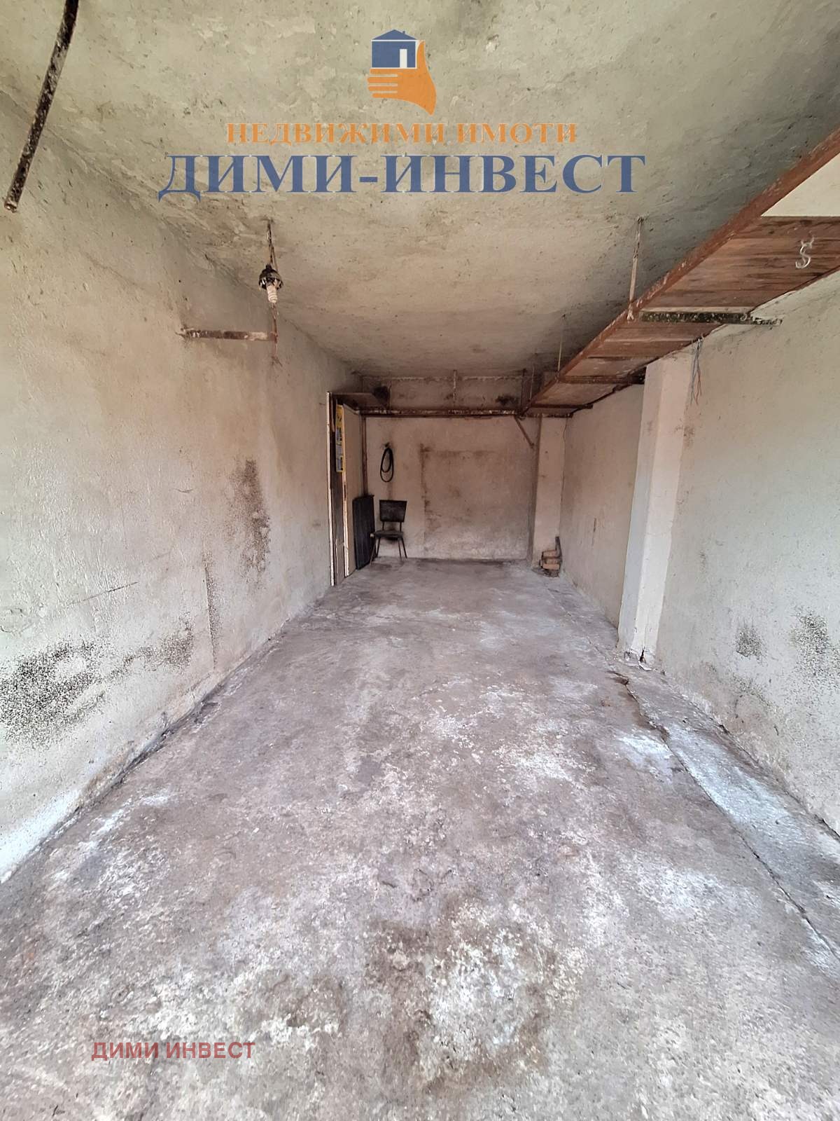 Продава ГАРАЖ, ПАРКОМЯСТО, гр. Добрич, Дружба 3