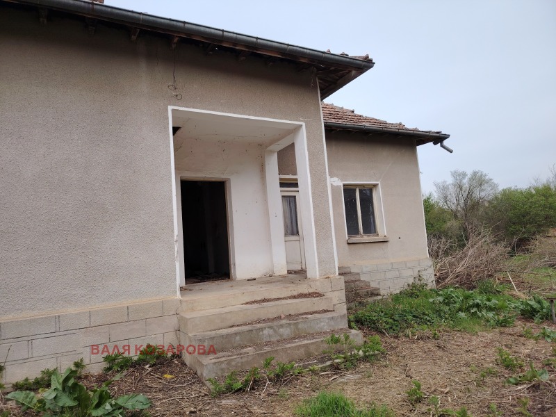 Продава КЪЩА, с. Байкал, област Плевен