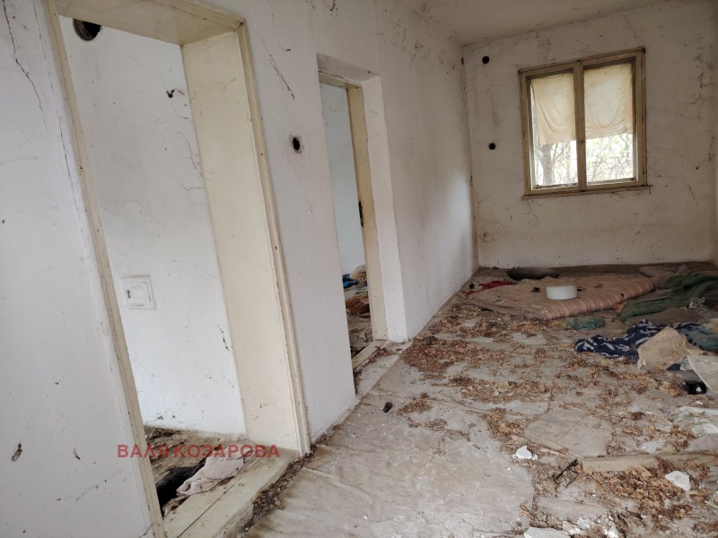 Продава КЪЩА, с. Байкал, област Плевен, снимка 3 - Къщи - 52388097