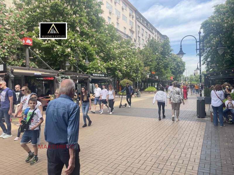 Продава ПАРЦЕЛ, гр. София, Център