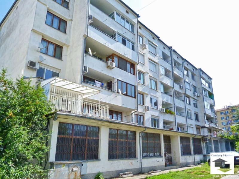 Продава МАГАЗИН в град Велико Търново, Зона Б - 300 кв.м / 125 000 € » 244 478.75 лв., СЕНТЧЪРИ ХОУМС
