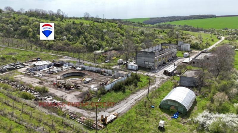 Продава ПАРЦЕЛ в град Русе, в.з. Русофили - 39792 кв.м / 1 286 900 € » 2 516 957.63 лв., РЕМАКС РИВЪР ЕСТЕЙТ