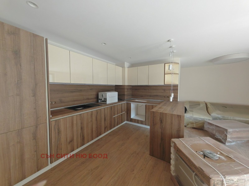 На продаж  2 спальні София , Студентски град , 105 кв.м | 38125001
