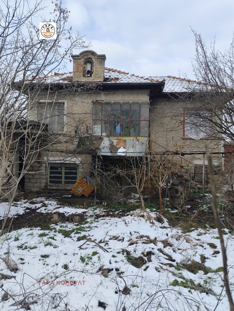 Продава КЪЩА, с. Поликраище, област Велико Търново