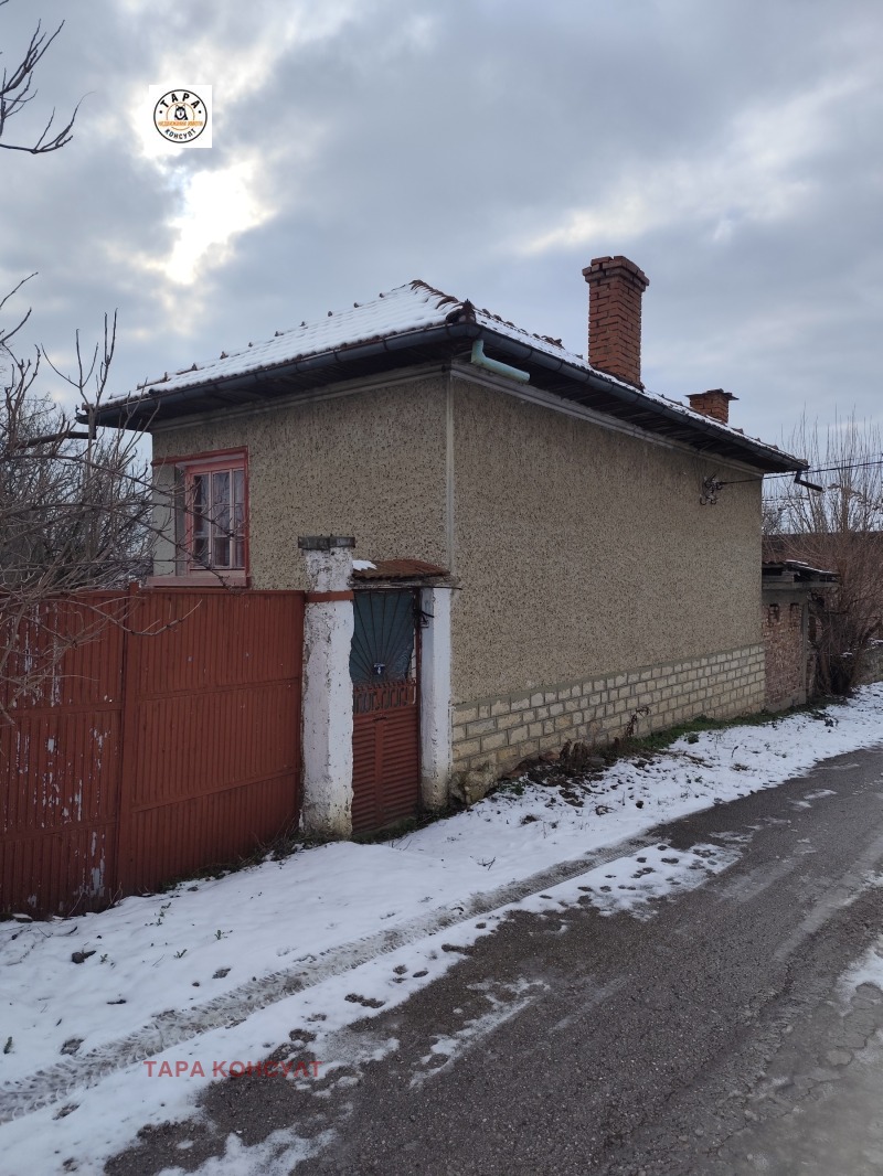 Продава КЪЩА, с. Поликраище, област Велико Търново, снимка 2 - Къщи - 53105726