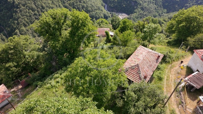 Продава КЪЩА в област Пловдив, гр. Лъки - 104 кв.м / 39 900 € » 78 037.62 лв., ЛАЙТ ХОУМ ИМОТИ