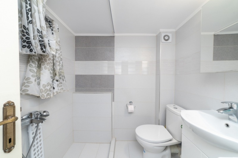 Продава 3-СТАЕН, гр. Варна, Център, снимка 11 - Апартаменти - 54424778