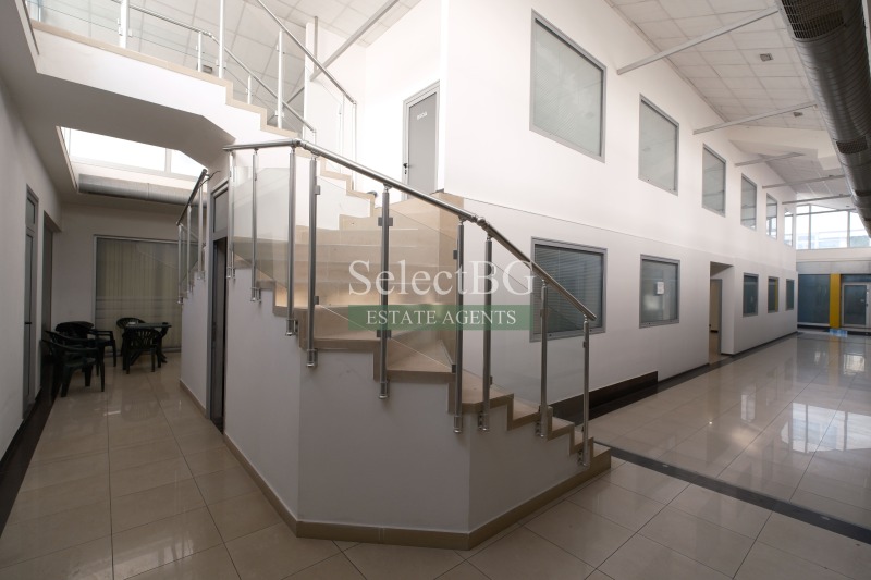 Продава ОФИС в град Велико Търново, Център - 194 кв.м / 200 000 € » 391 166.00 лв., СЕЛЕКТ БГ