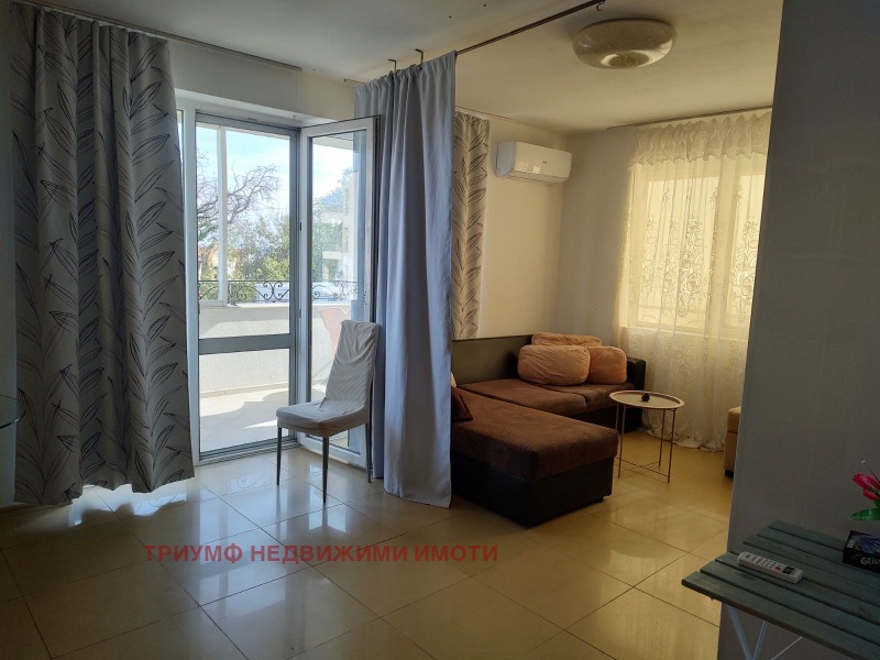 In vendita  1 camera da letto Varna , k.k. Sv.Sv. Konstantin i Elena , 66 mq | 29672858 - Immagine [2]